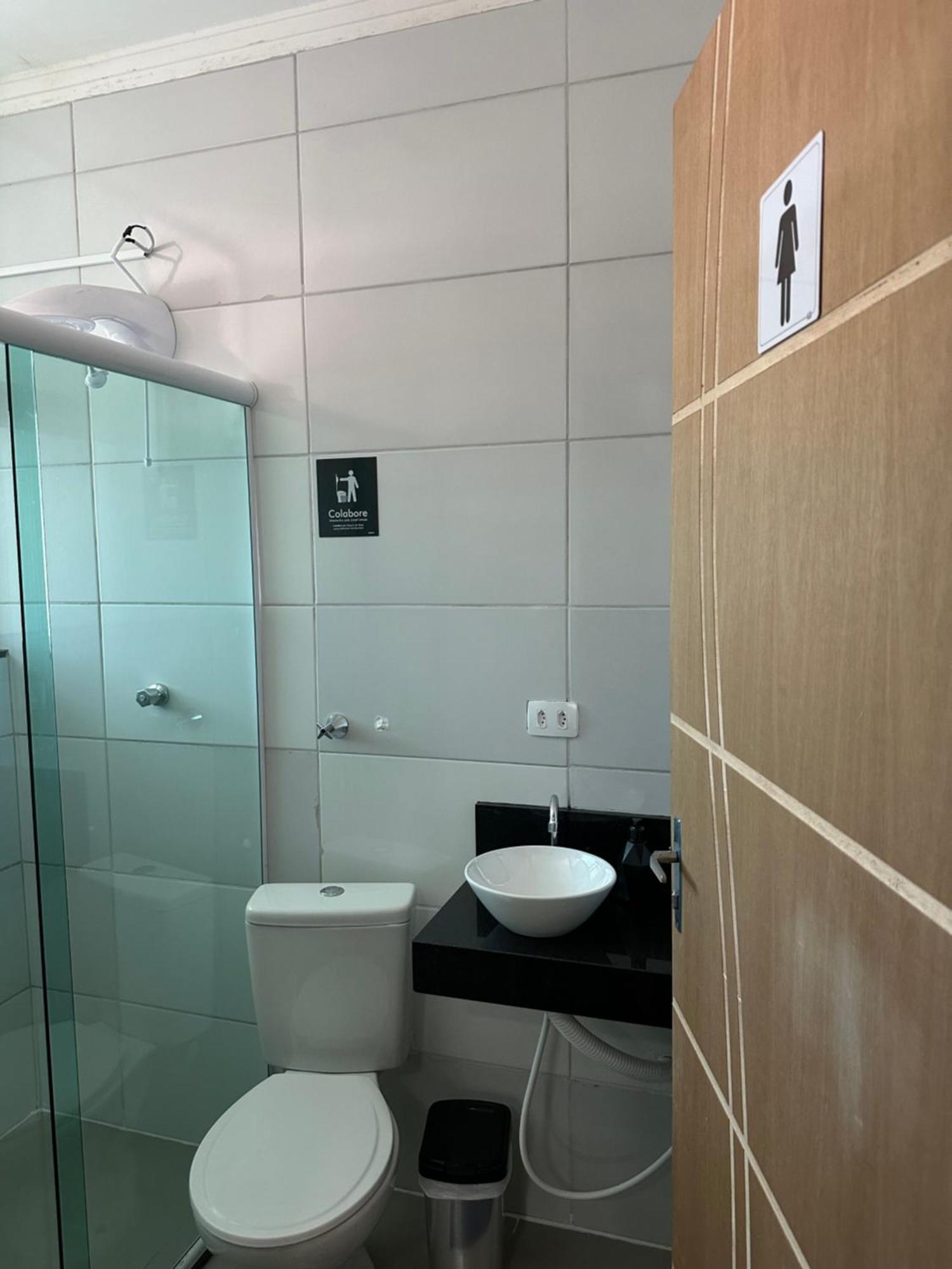 Guaru Inn Hostel กัวรูยุส ภายนอก รูปภาพ