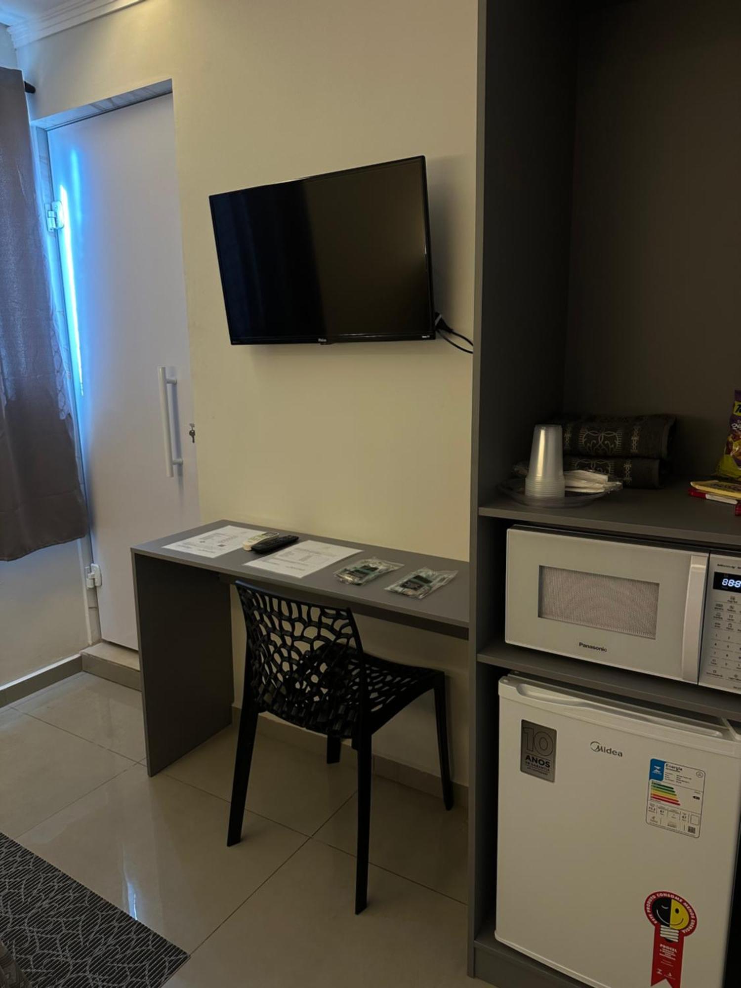 Guaru Inn Hostel กัวรูยุส ภายนอก รูปภาพ