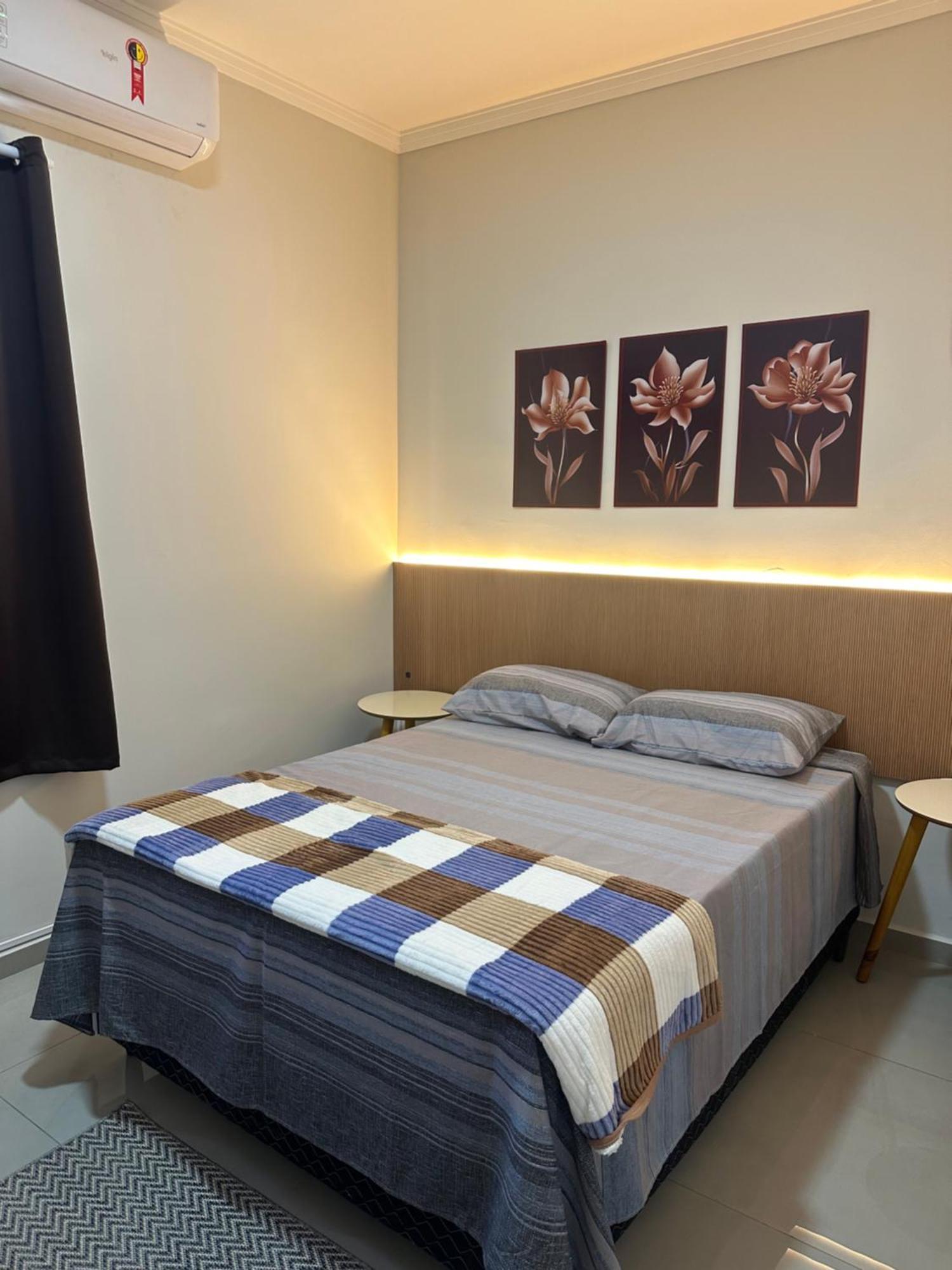 Guaru Inn Hostel กัวรูยุส ภายนอก รูปภาพ